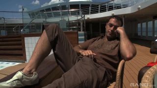 Kortney Kane took a stranger&#39;s cock on the lido deck