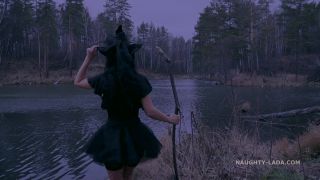 NaughtyLada&#39;s sexy Halloween costume is sure to turn heads