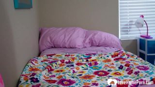 Sexy girl filmed herself masturbating on her bed